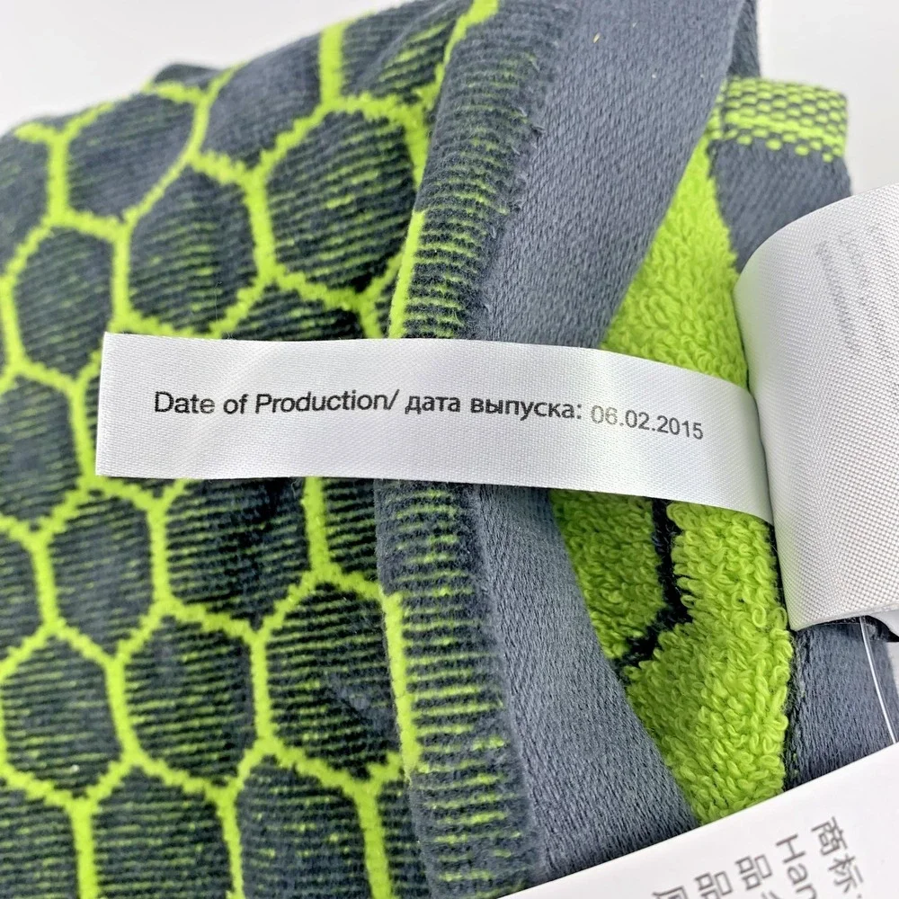Porsche Golf Woven Towel with Tag‎ Carabiner Promo Item 2015 Packaged RARE